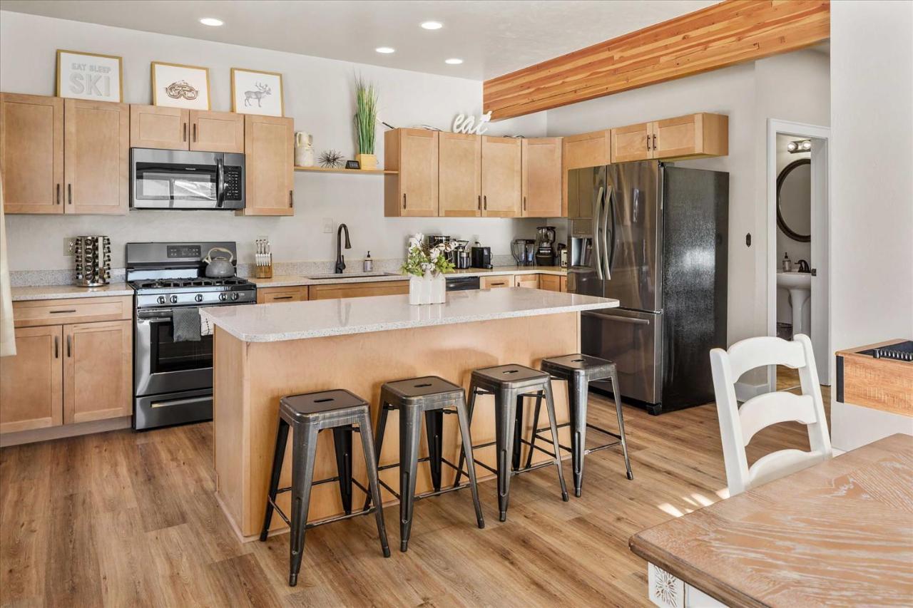 Modern Red Lodge Cabin - Walk To Broadway Ave Экстерьер фото